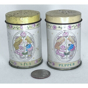 1989 Hartin International Tin Salt & Pepper Shakers Girl & Boy Picnic Vintage